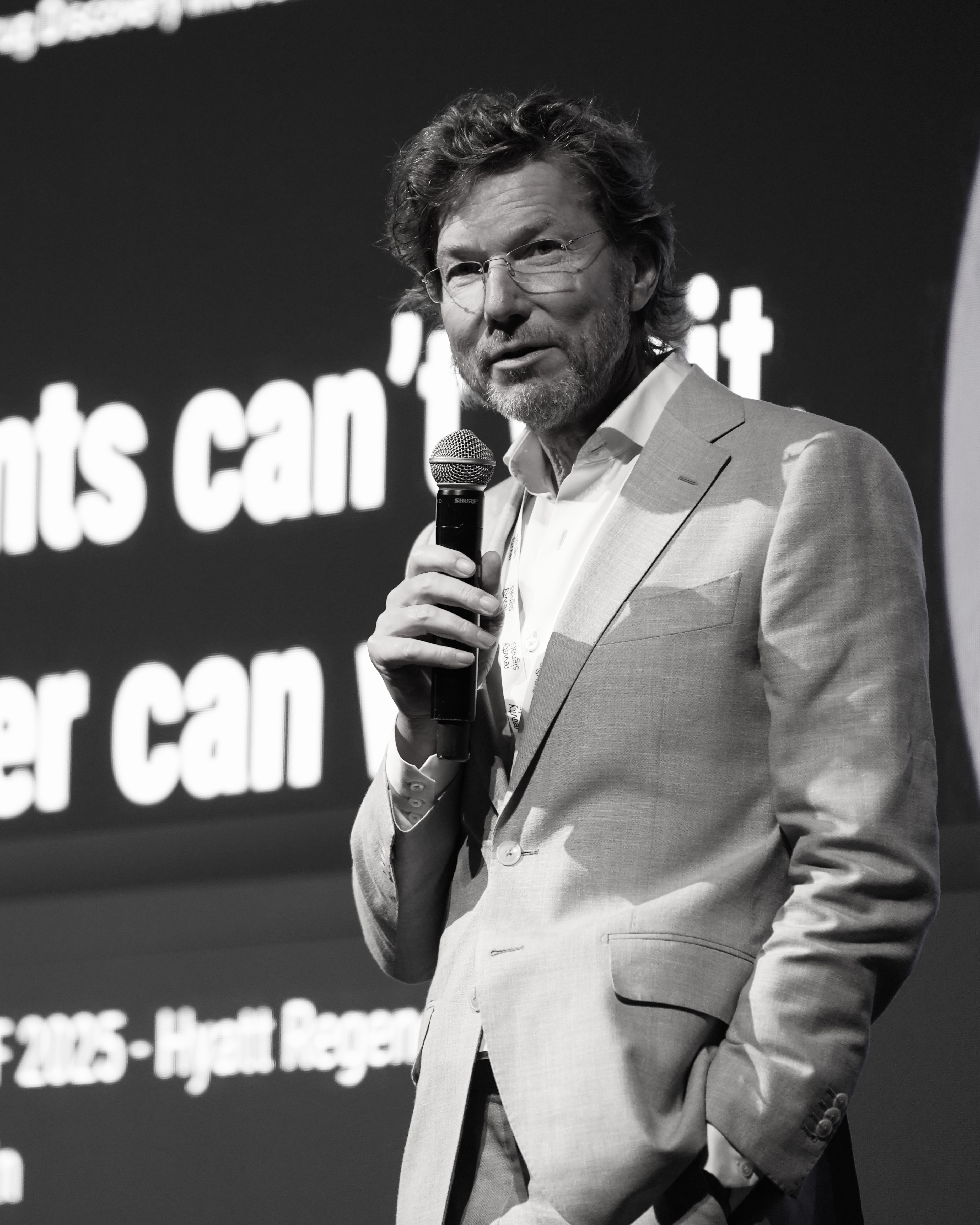 Uwe Gottschalk · Operating Partner Keensight Capital · Former CSO Lonza · in the room with the Circle.